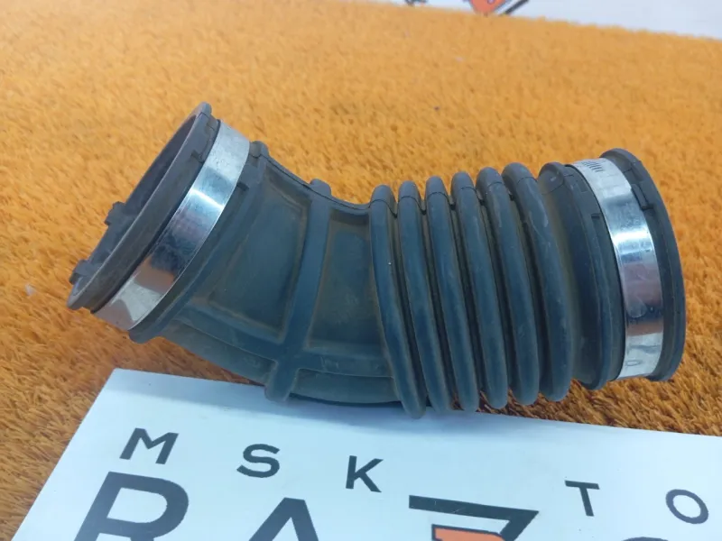 Патрубок воздушного фильтра