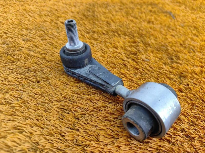 Стойка стабилизатора