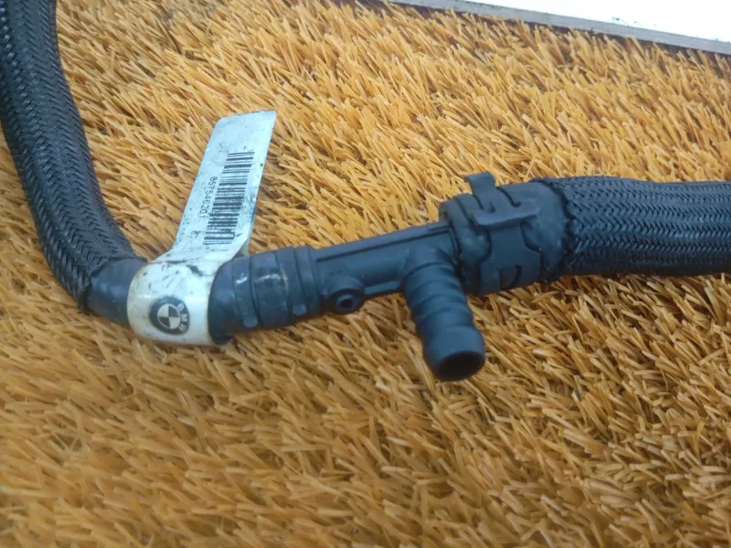 Трубка топливная