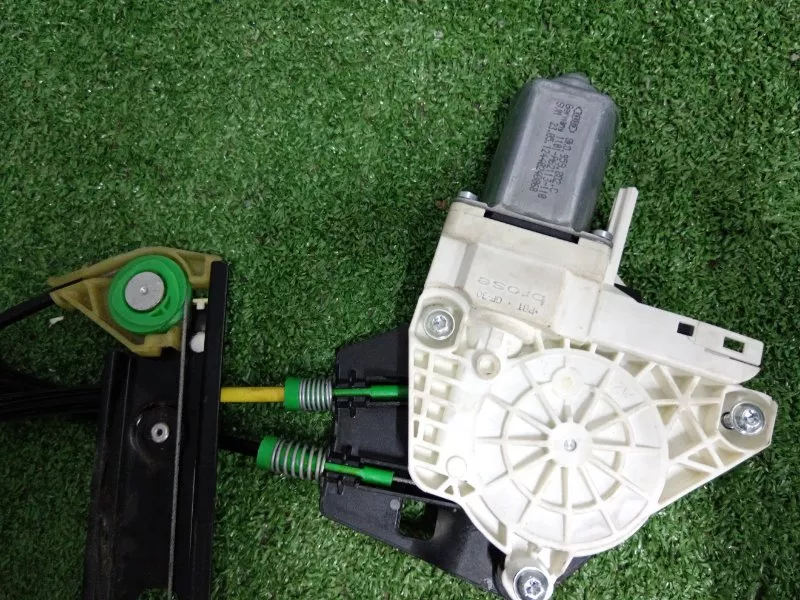 Стеклоподъемник