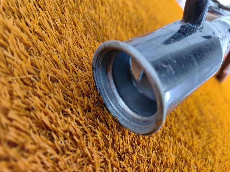 Горловина топливного бака