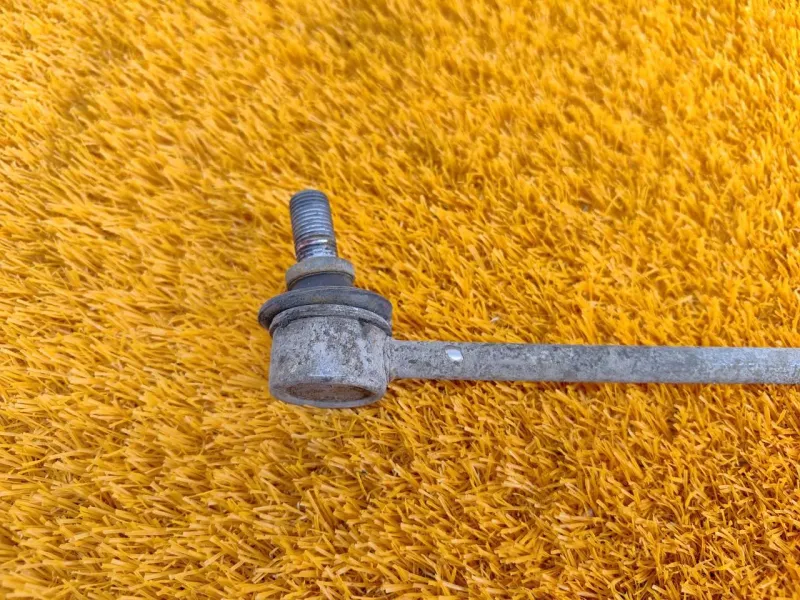 Стойка стабилизатора