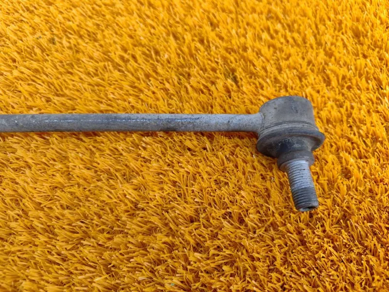 Стойка стабилизатора