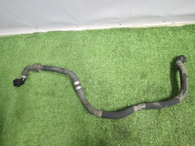 Патрубок отопителя