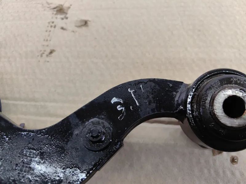 Рычаг поперечный