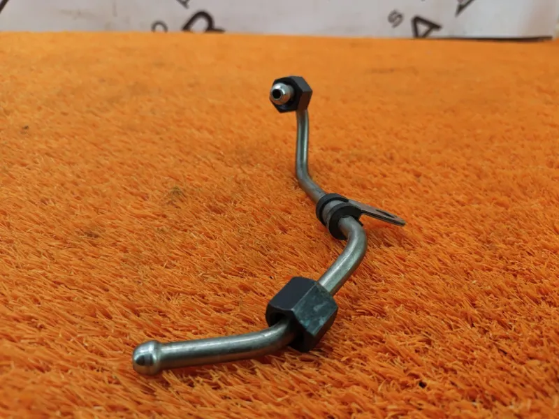 Трубка топливная