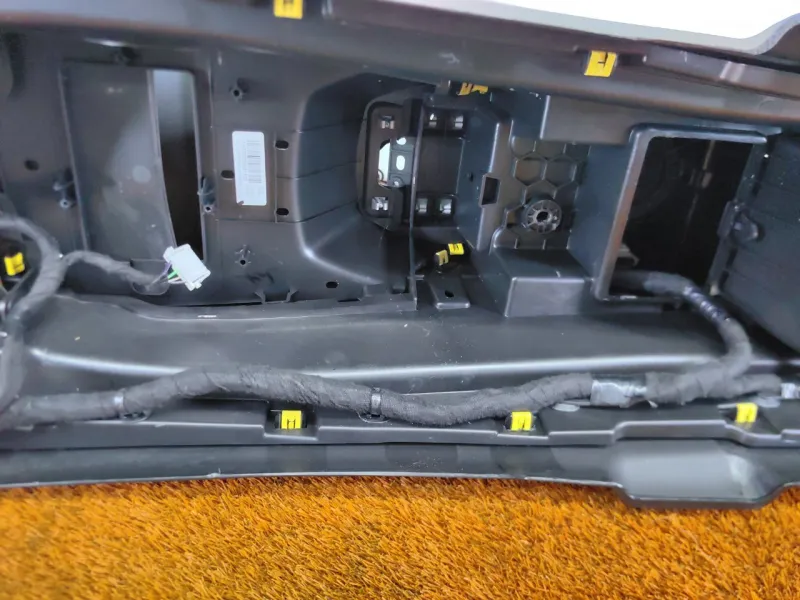 Консоль центральная