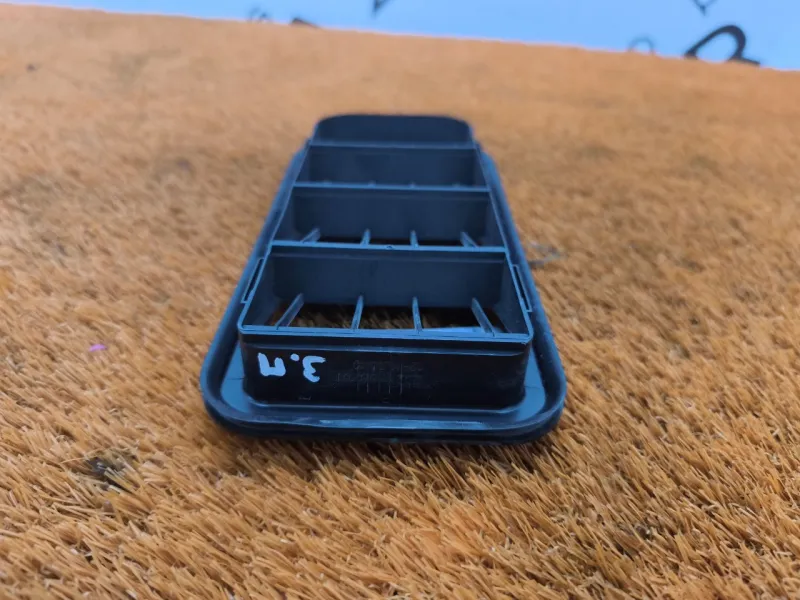 Решетка вентиляционная