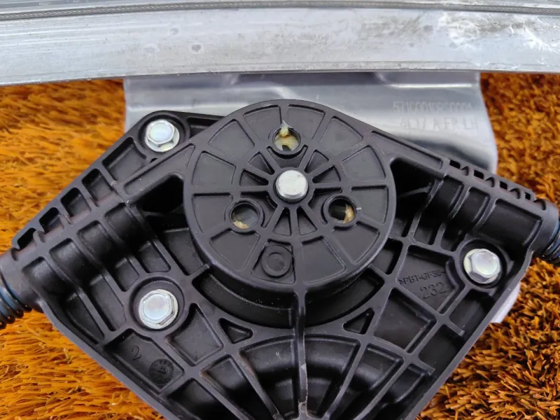 Стеклоподъемник