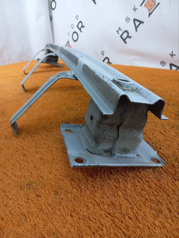 Усилитель бампера