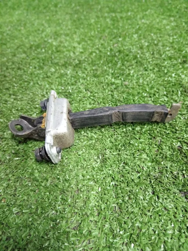 Ограничитель двери