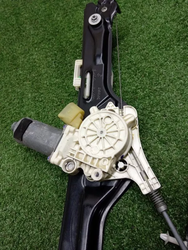Стеклоподъемник BMW X5 2007 51337166379 E70, передний левый
