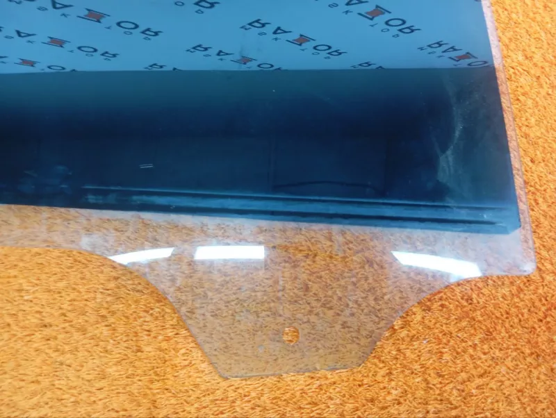 Стекло двери