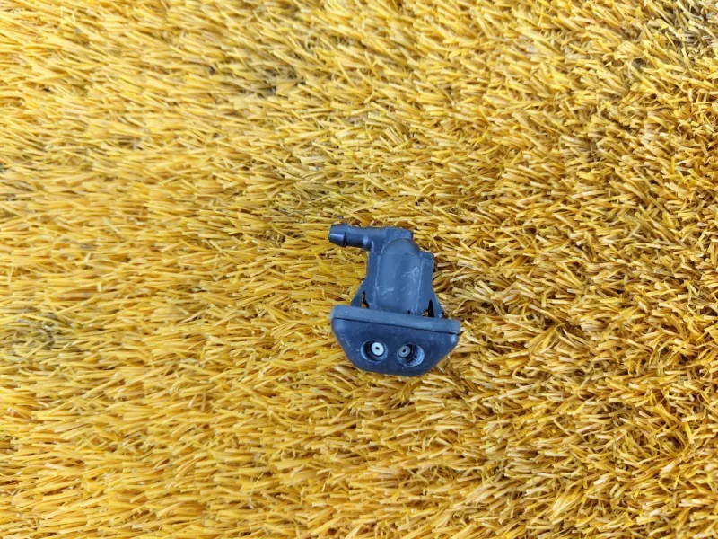 Форсунка стеклоомывателя