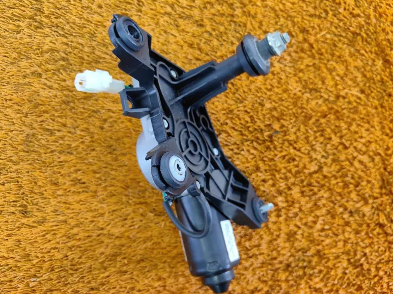 Мотор стеклоочистителя