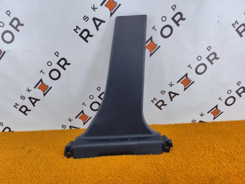 Обшивка центральной стойки