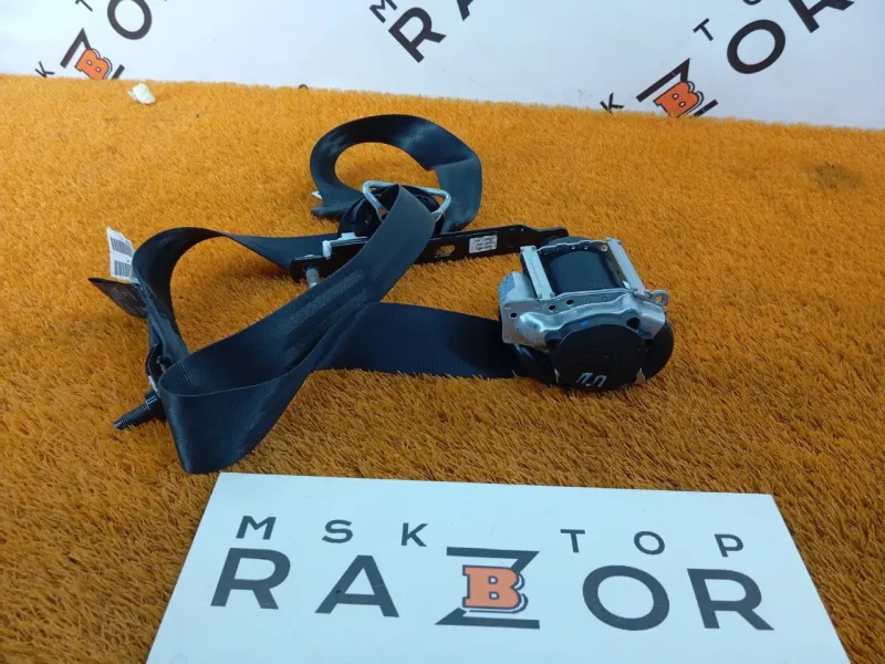 Ремень безопасности