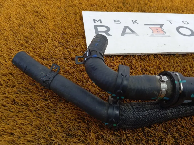 Патрубок радиатора печки