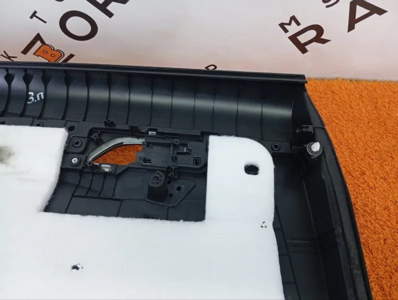 Обшивка двери