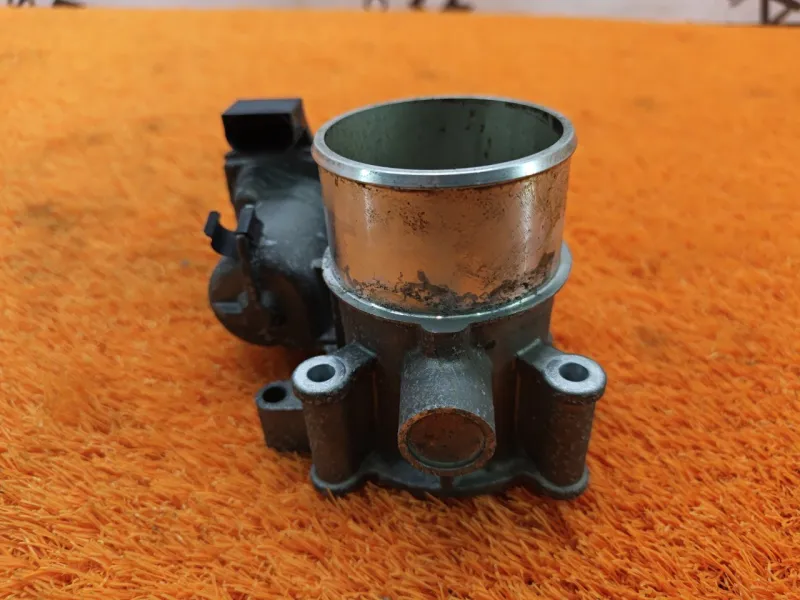 Дроссельная заслонка