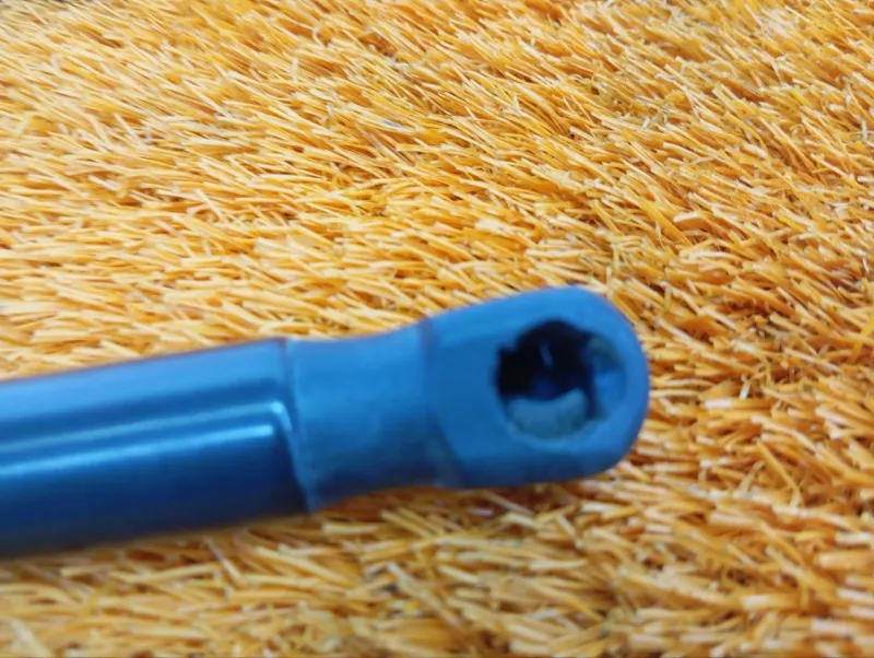 Амортизатор капота