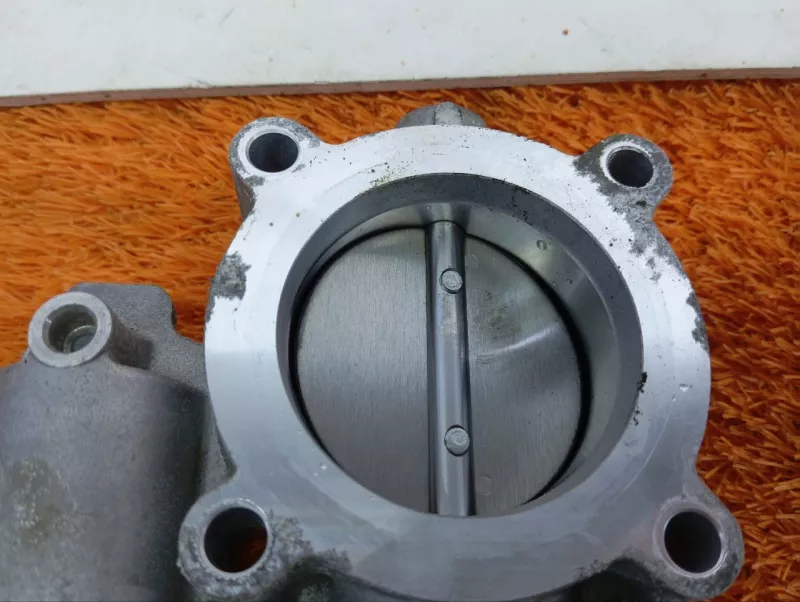 Дроссельная заслонка