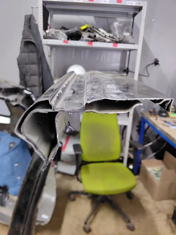 Порог с центральной стойкой