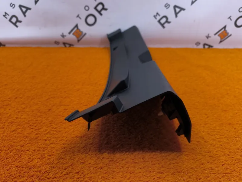 Накладка замка багажника