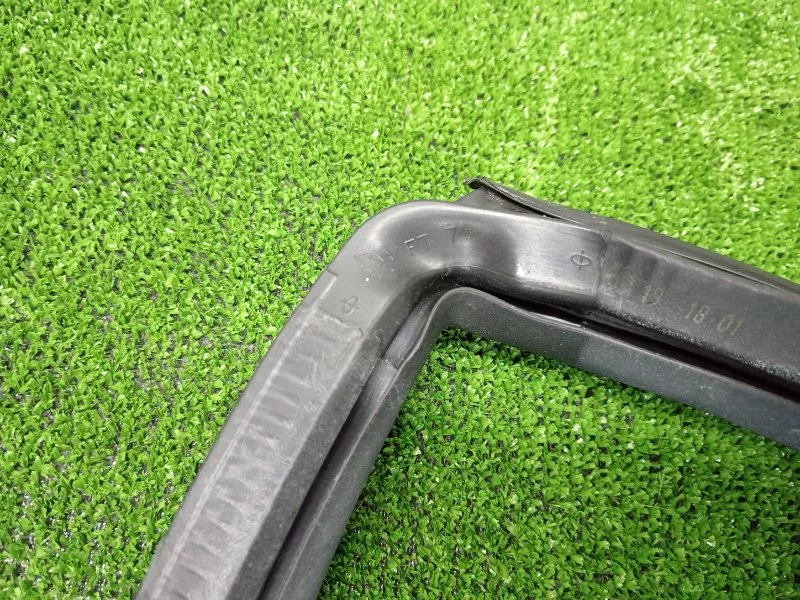 Уплотнитель двери