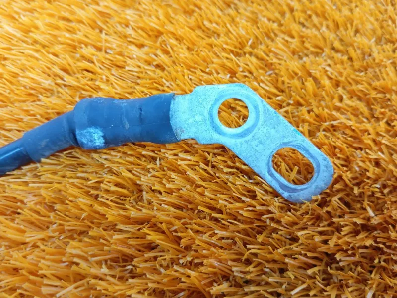 Клемма аккумулятора