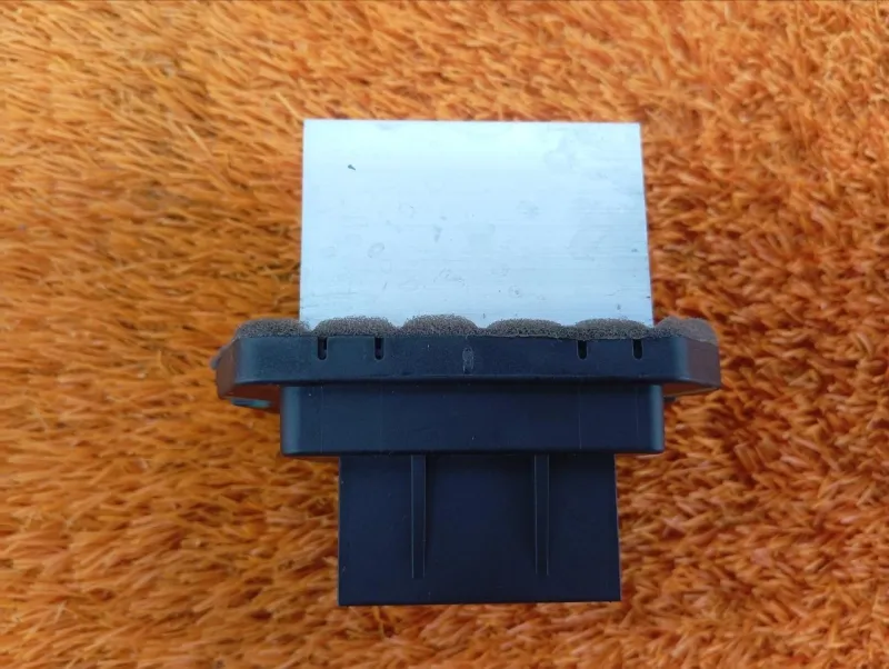 Резистор отопителя