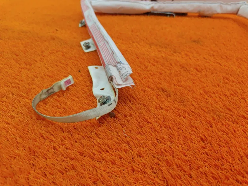 Подушка безопасности боковая