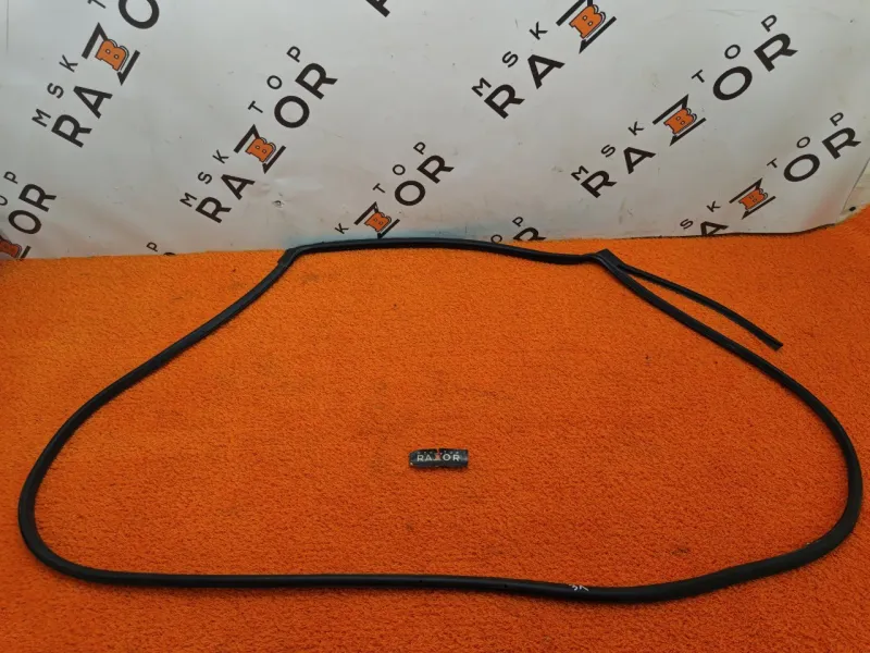 Уплотнитель двери