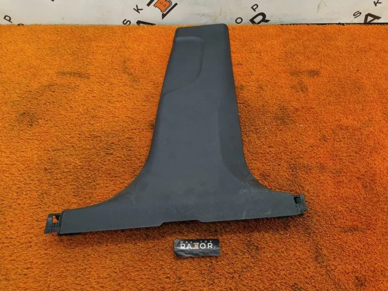 Обшивка центральной стойки