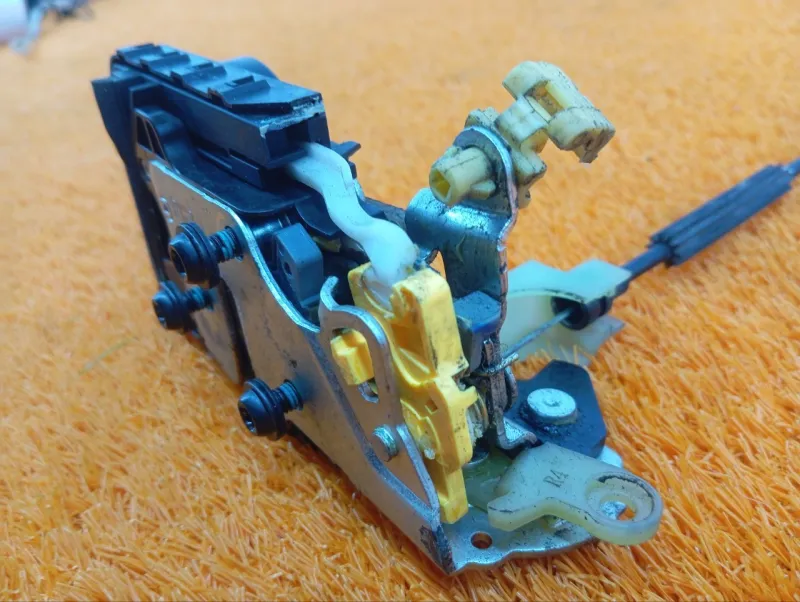 Замок двери