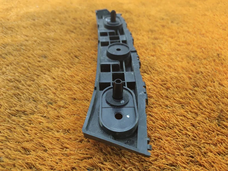 Крепление бампера