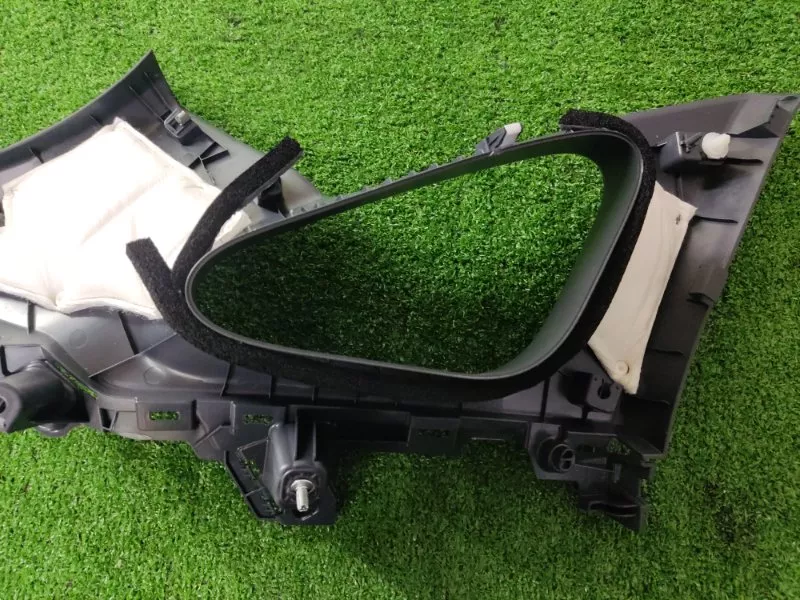 Накладка на стойку кузова