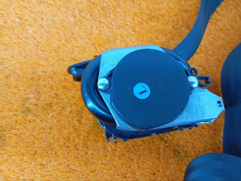 Ремень безопасности