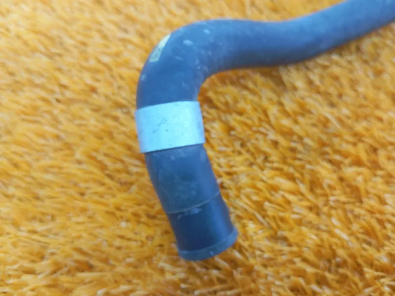 Патрубок радиатора