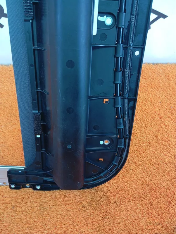 Шторка люка