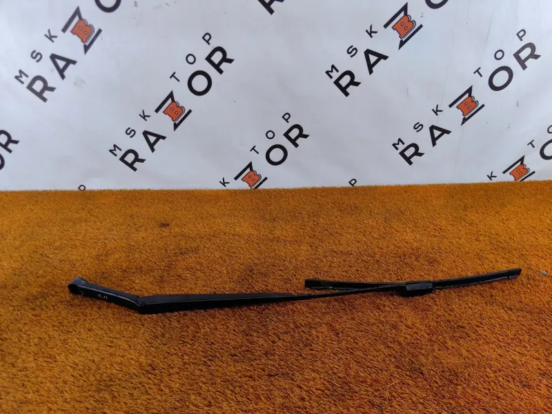 поводок стеклоочистителя