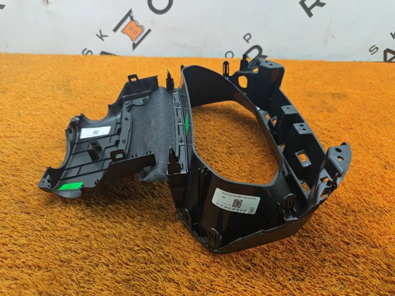 Кожух рулевой колонки