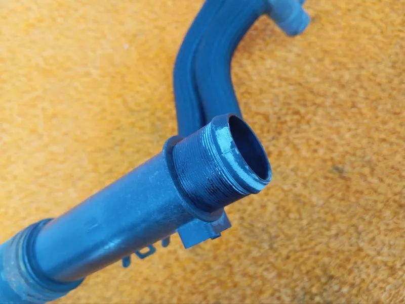 Патрубок системы охлаждения