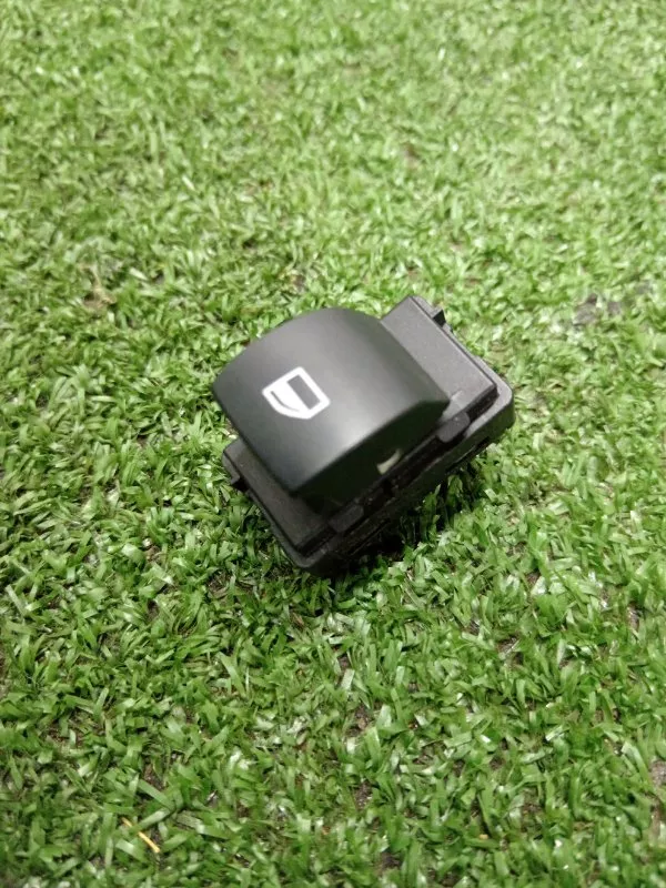 Кнопка стеклоподъемника