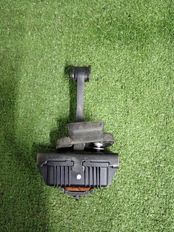 Ограничитель двери