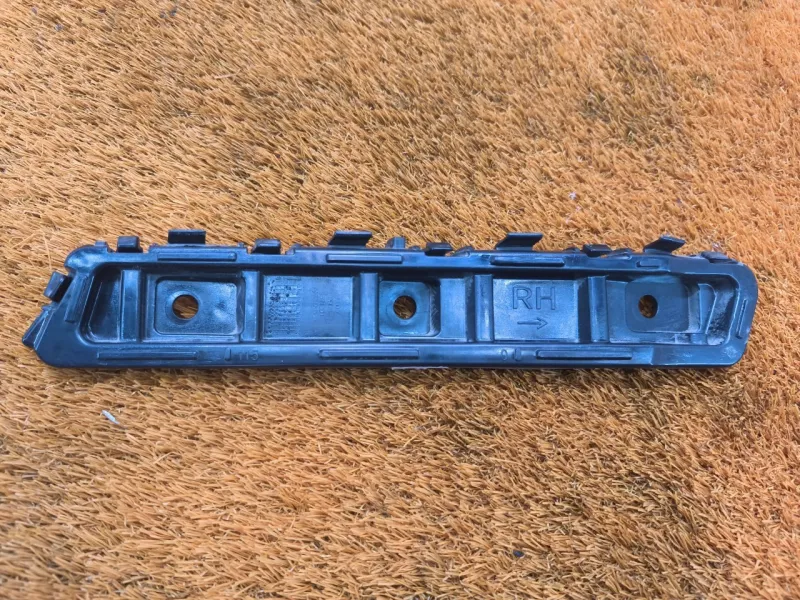 Крепление бампера