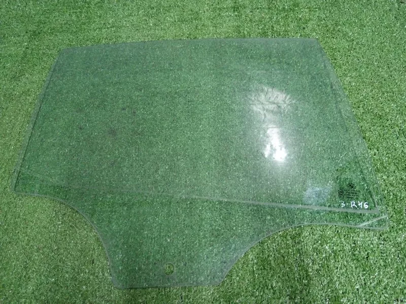 Стекло двери BMW 5-Series 2011 51357182118 F10, заднее правое