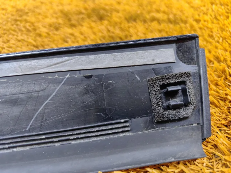 Молдинг двери