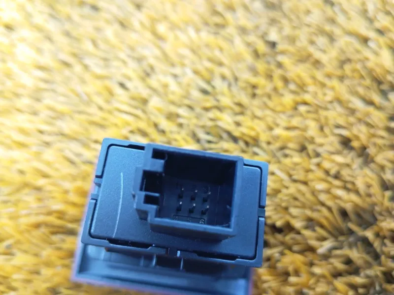 Кнопка аварийной сигнализации