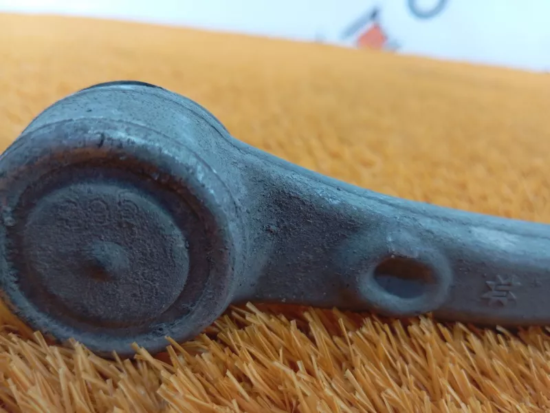 Рычаг подвески